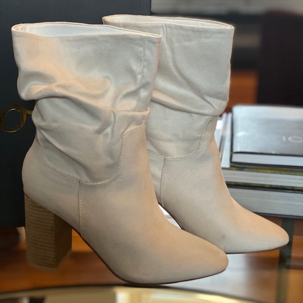 Ccocci cream colored slouch boots SZ 7.5